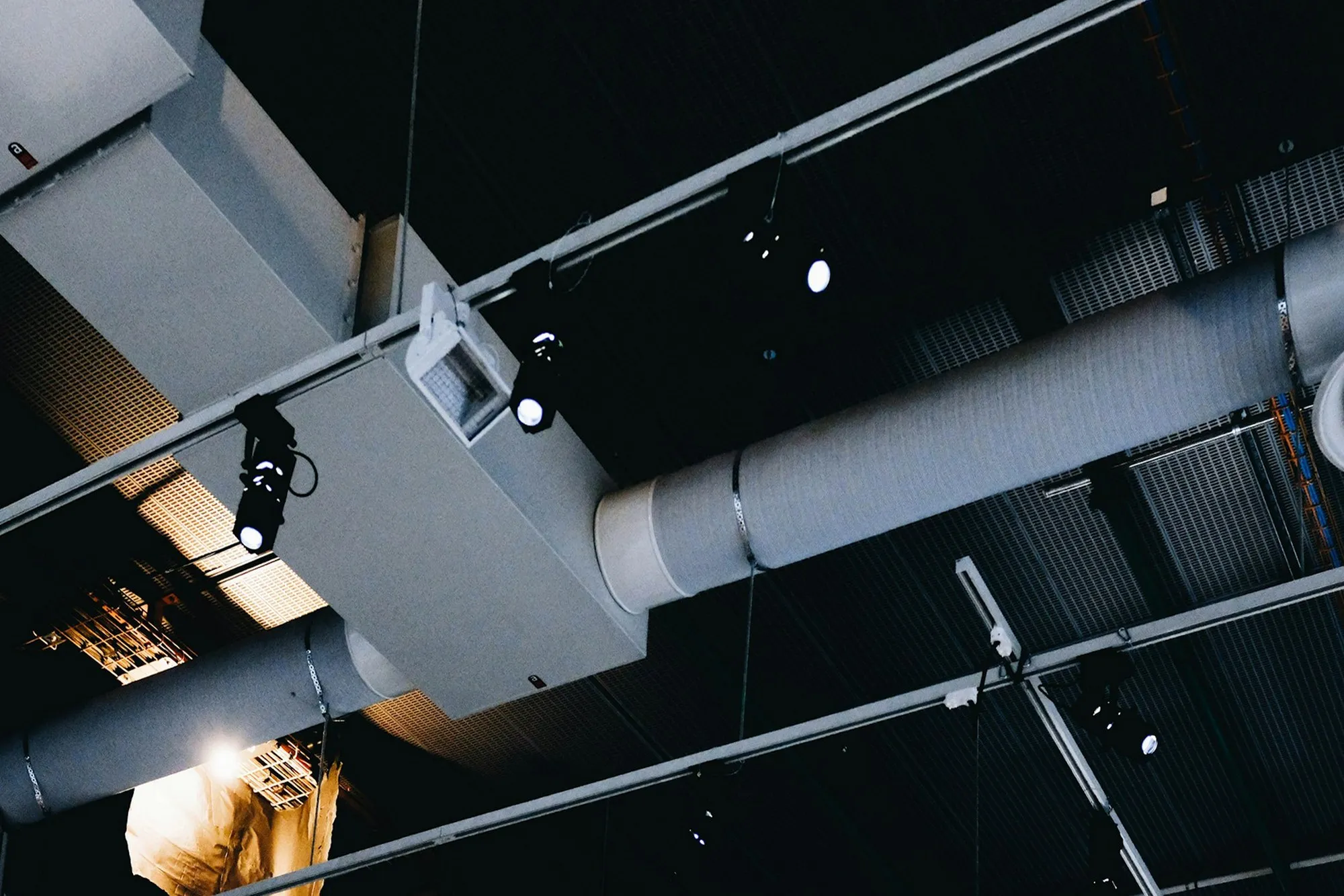 Exposed ceiling ductwork and services in a commercial space