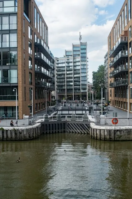 Grosvenor Waterside looking north from the lock